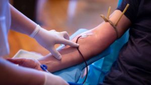 la société civile mobilisée  pour renflouer les stocks de sang